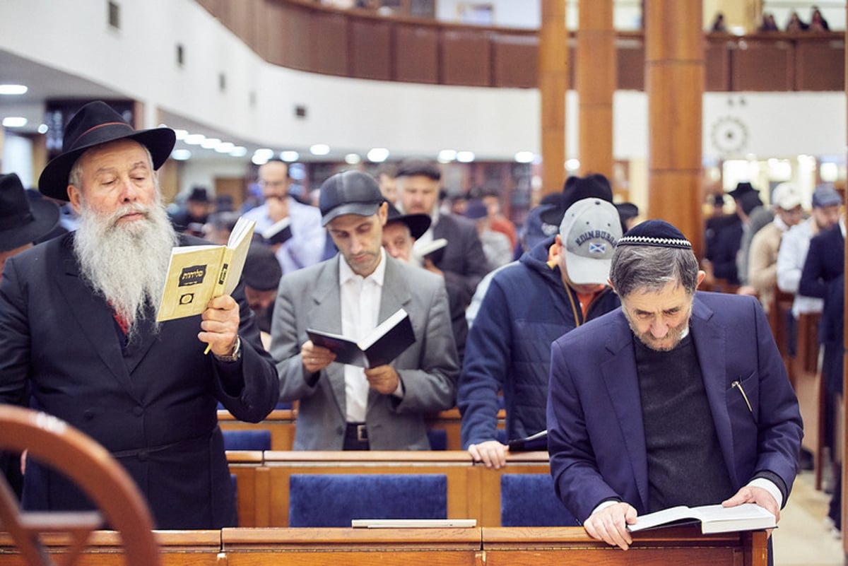 'רצה עתירתם' בעומדם ב...מוסקבה • תיעוד