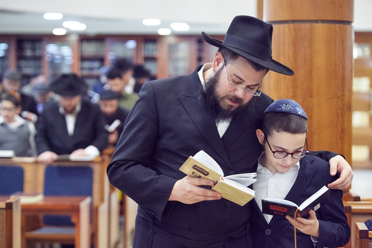 'רצה עתירתם' בעומדם ב...מוסקבה • תיעוד