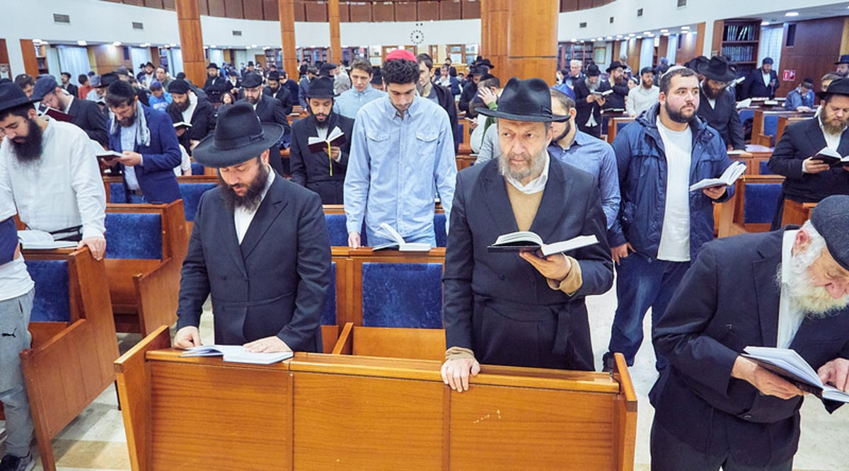 'רצה עתירתם' בעומדם ב...מוסקבה • תיעוד