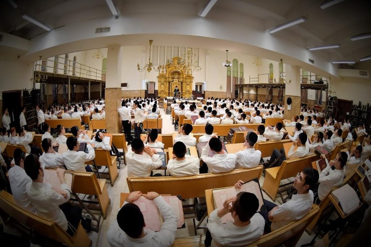 בפוניבז' ציינו יובל שנים לפטירת מרן הגרי"ש כהנמן