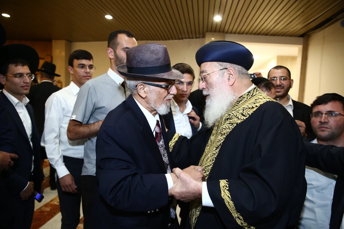 אלפים בעצרת הסליחות בראשות הראשל"צ הגר"ש עמאר