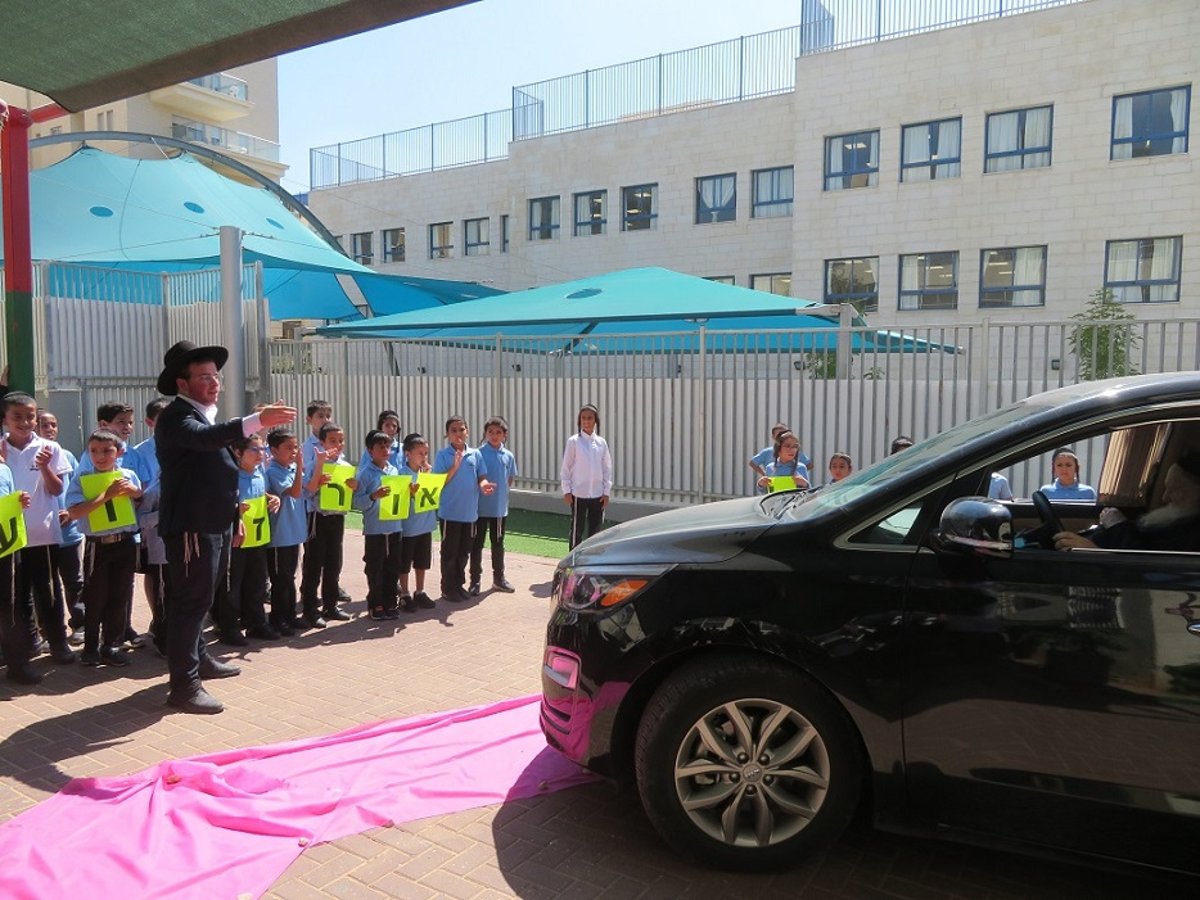 ראב"ד 'העדה' חיזק את ישיבת מאור התלמוד. צפו