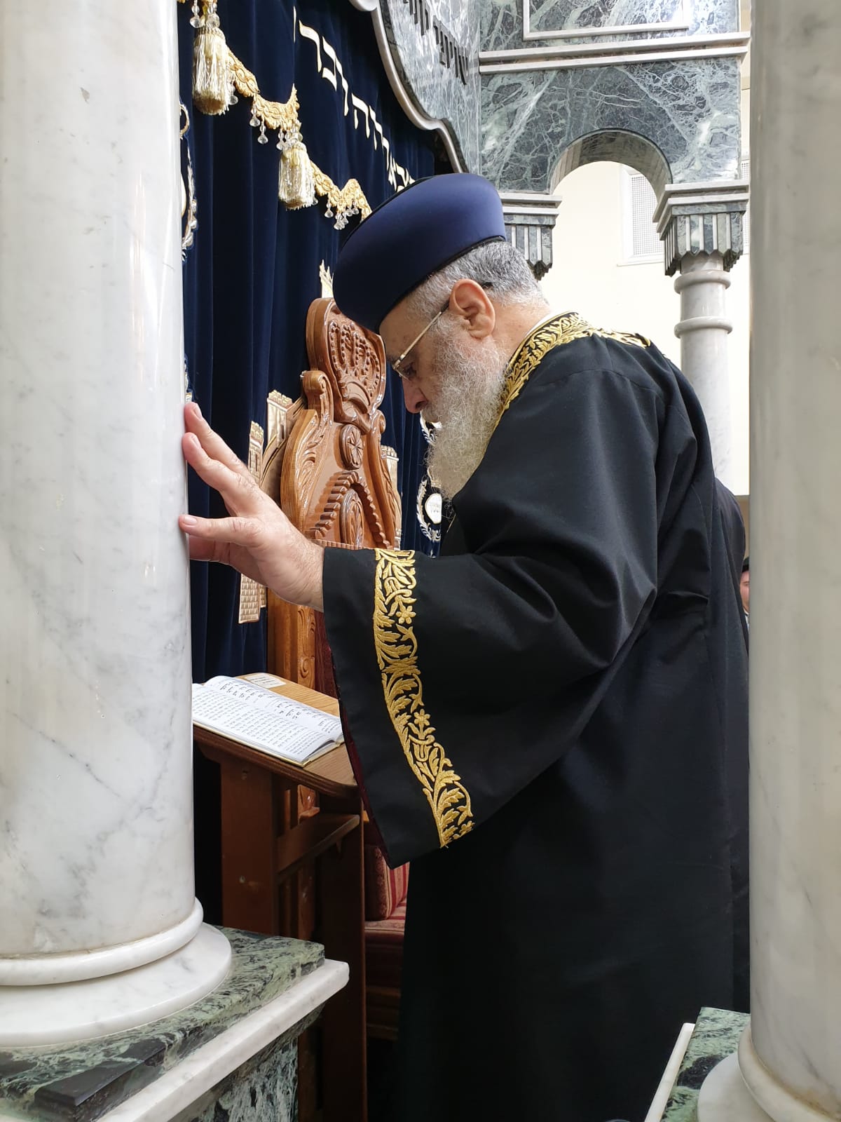 בחצות לילה: סליחות והתרת נדרים ב'יזדים'