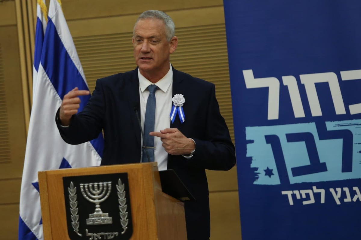 לפיד הודיע: "מוותר על הרוטציה - בשביל ממשלת אחדות"