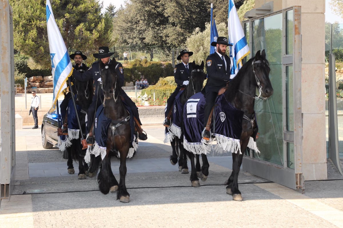 הנשיא ריבלין: "האזרחים הוציאו לכם כרטיס אדום"