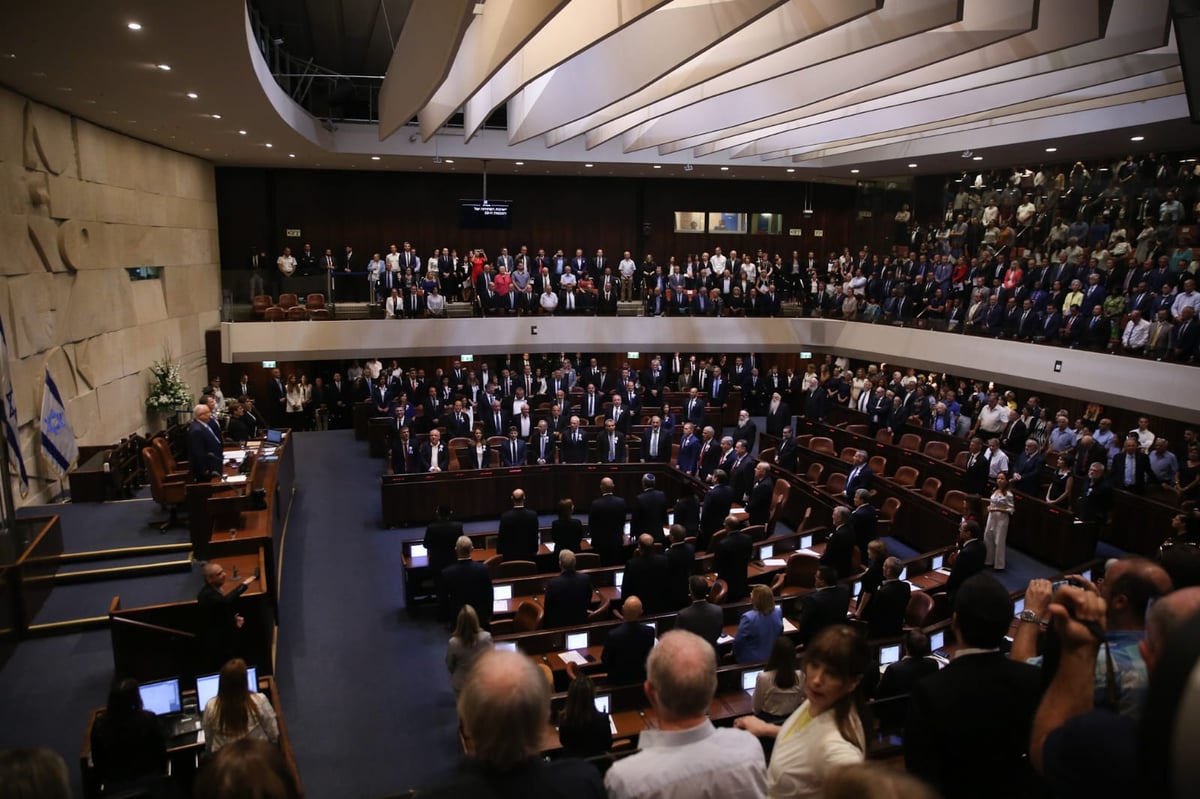 הנשיא ריבלין: "האזרחים הוציאו לכם כרטיס אדום"