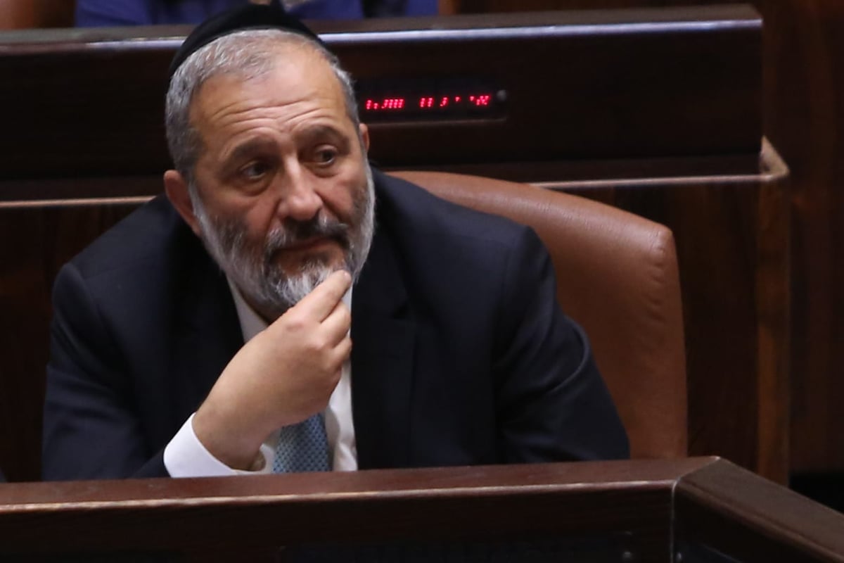 הנשיא ריבלין: "האזרחים הוציאו לכם כרטיס אדום"