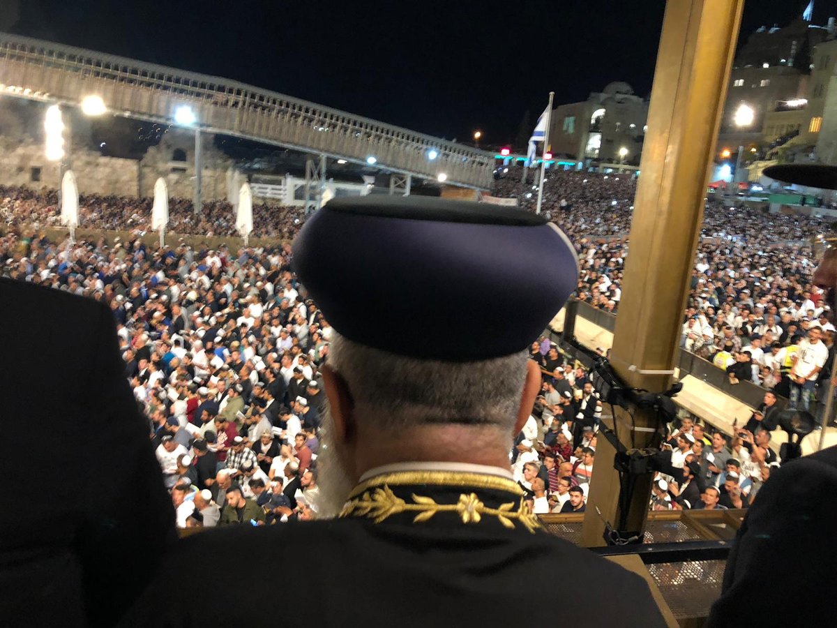 בגלימת אביו: הראשון לציון במעמד הסליחות בכותל