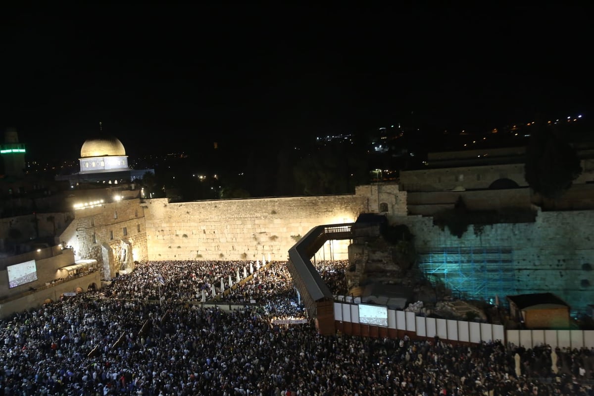 תיעוד מיוחד מעצרת הסליחות בכותל המערבי