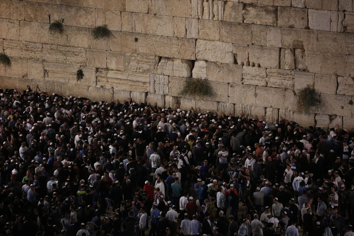 תיעוד מיוחד מעצרת הסליחות בכותל המערבי