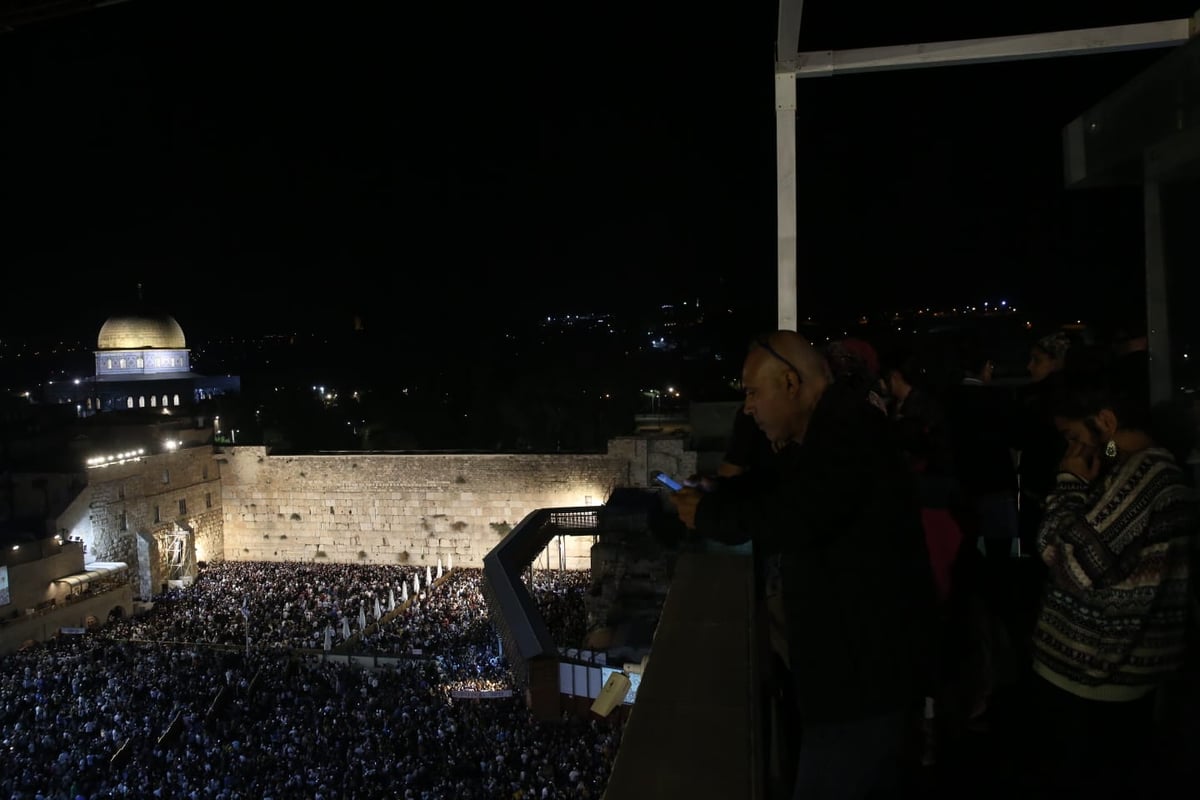 תיעוד מיוחד מעצרת הסליחות בכותל המערבי