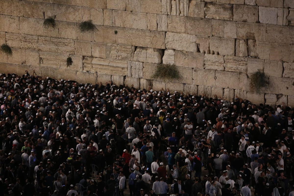 תיעוד מיוחד מעצרת הסליחות בכותל המערבי