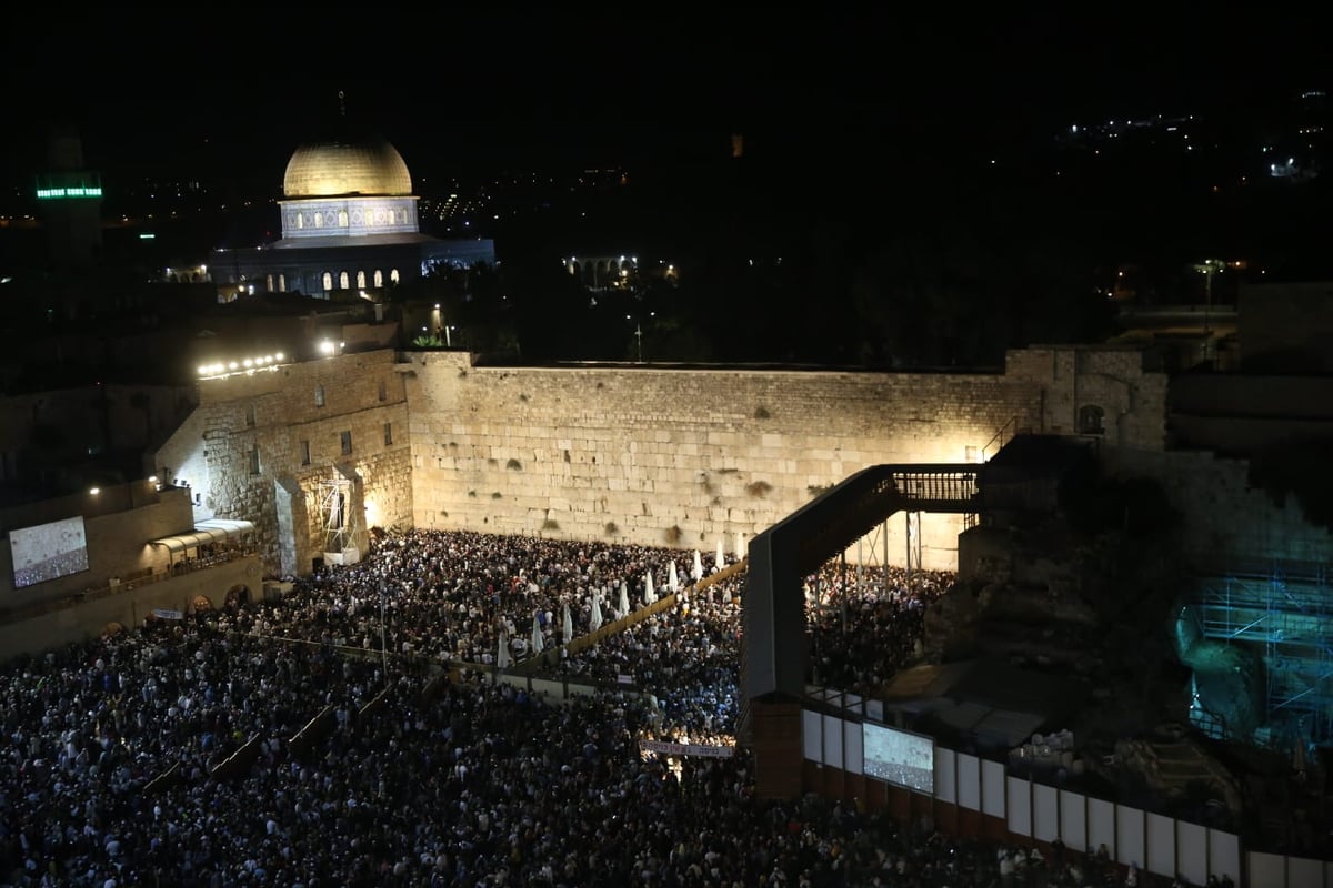 תיעוד מיוחד מעצרת הסליחות בכותל המערבי