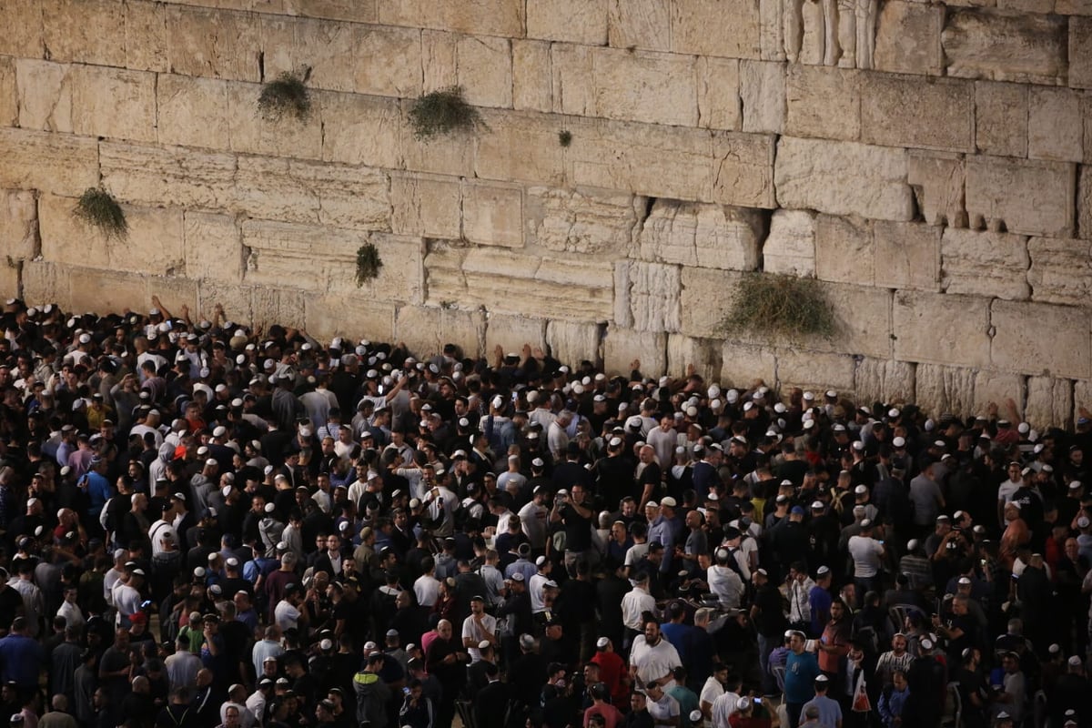 תיעוד מיוחד מעצרת הסליחות בכותל המערבי