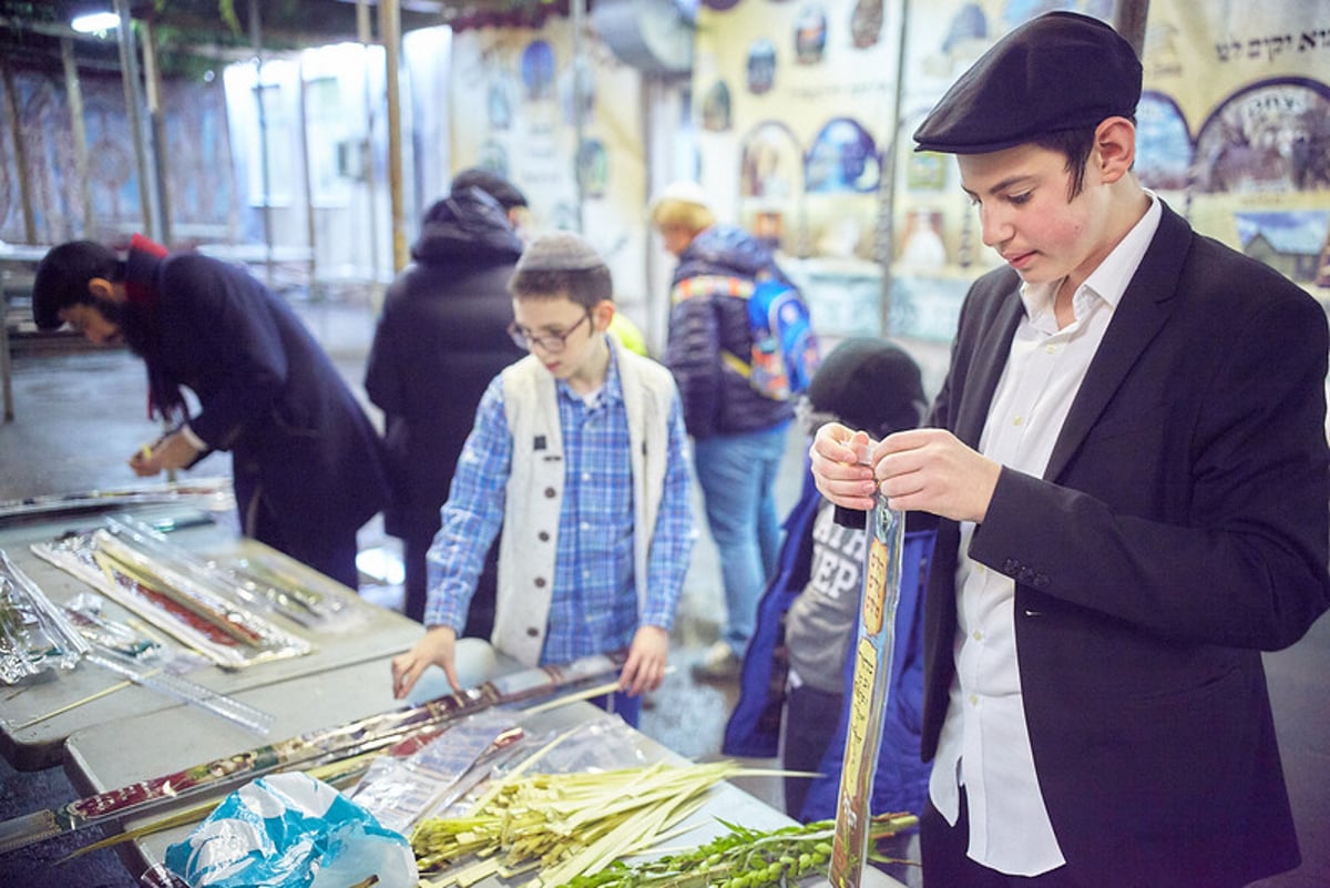 הימים הראשונים של חג הסוכות בבירת רוסיה