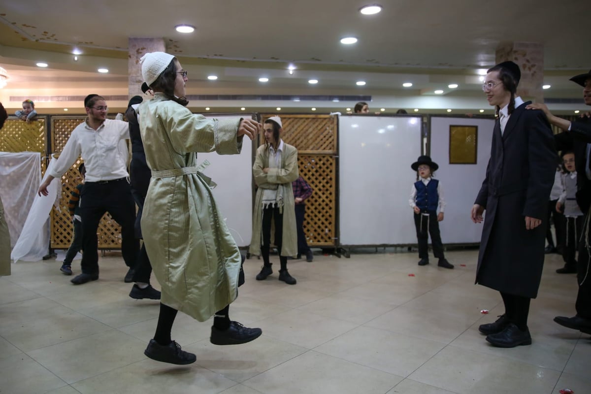 כך חגגו הקיצוניים את 'שמחת בית השואבה'. צפו