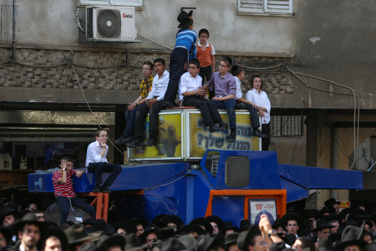 תיעוד מסכם: הלווית פוסק הדור בבני ברק