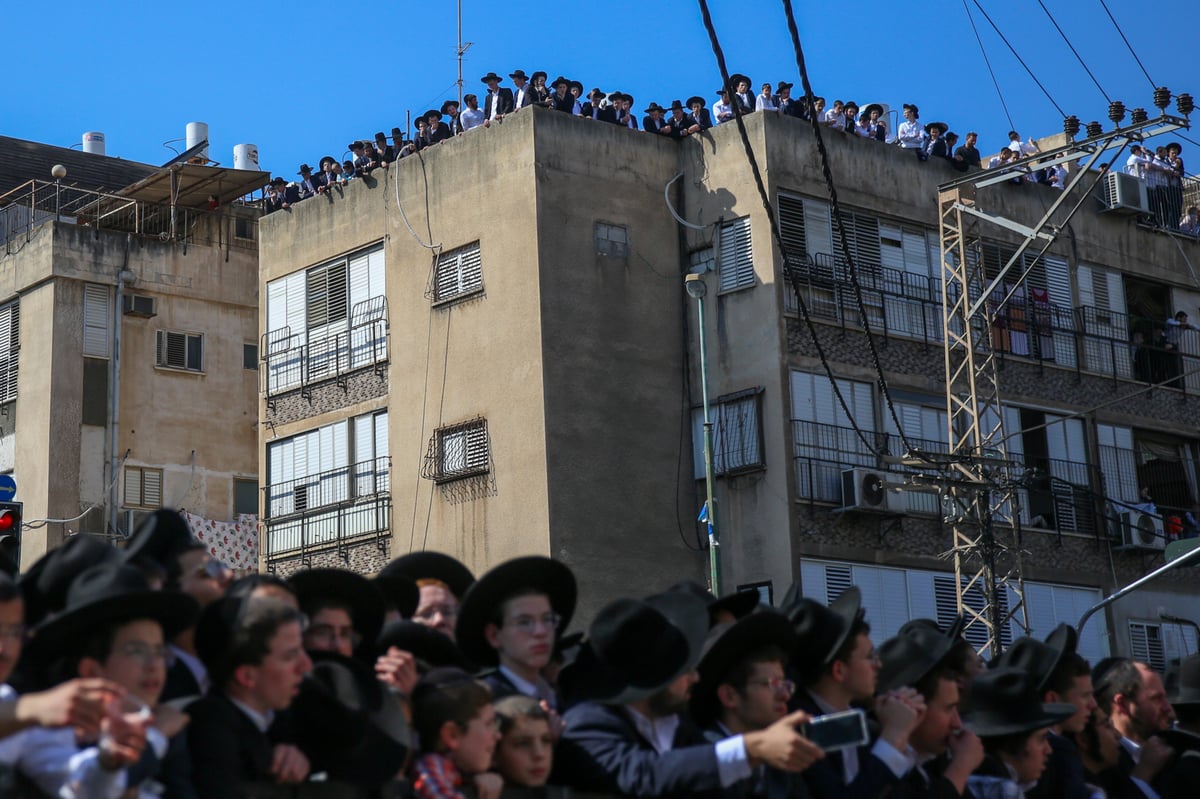 תיעוד מסכם: הלווית פוסק הדור בבני ברק