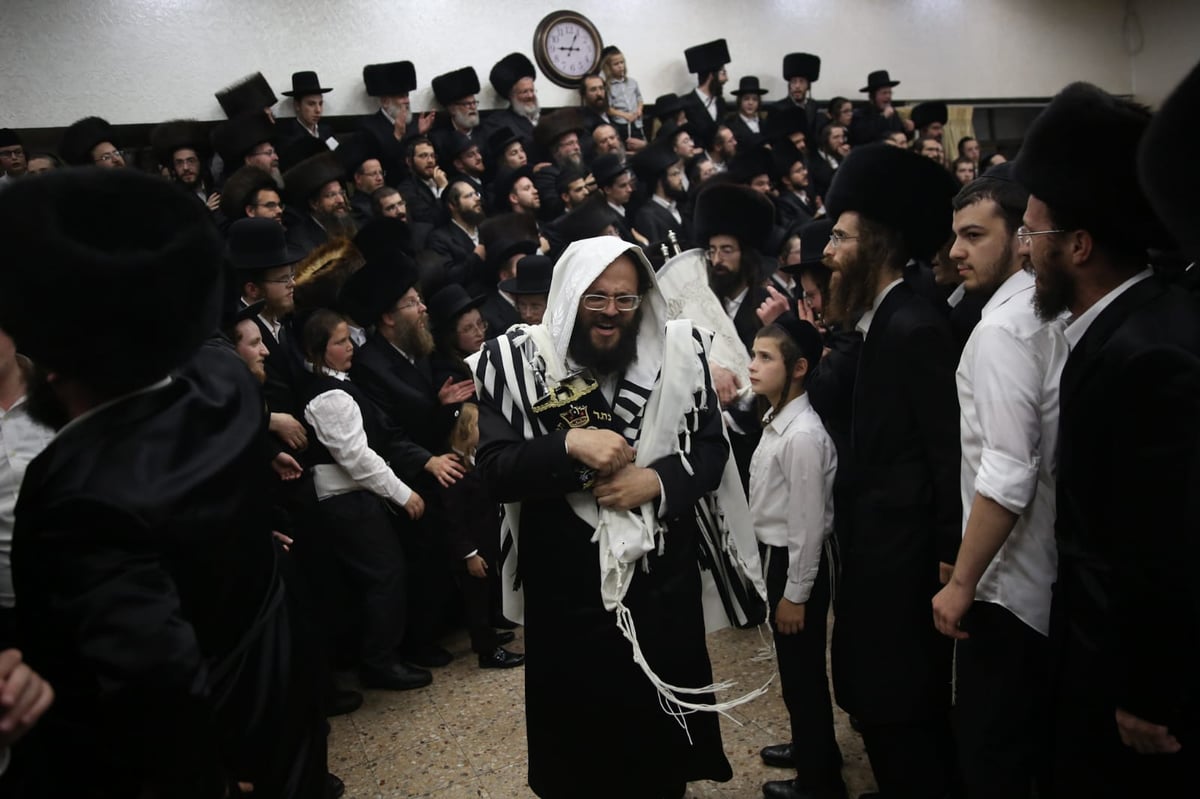 צלם 'כיכר השבת' מגיש: מתנתק - ומתחבר לתורה