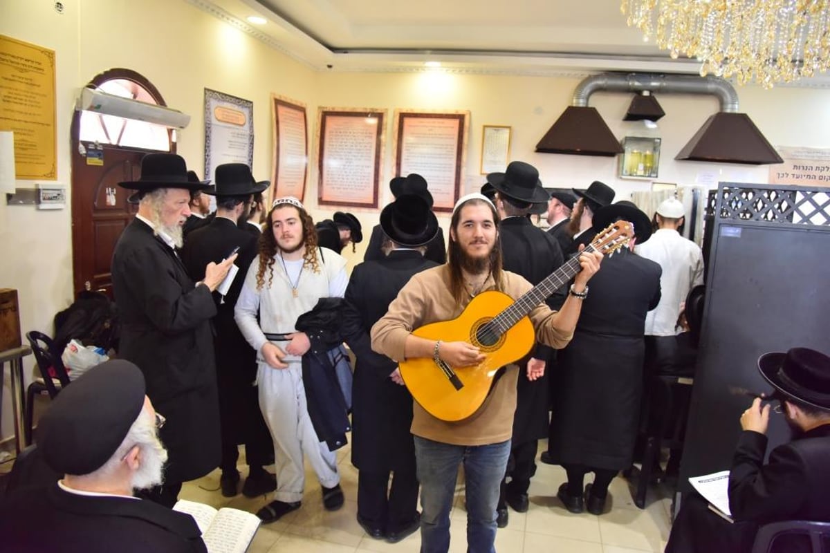 כך ציינו בברדיטשוב את הילולת סנגורן של ישראל