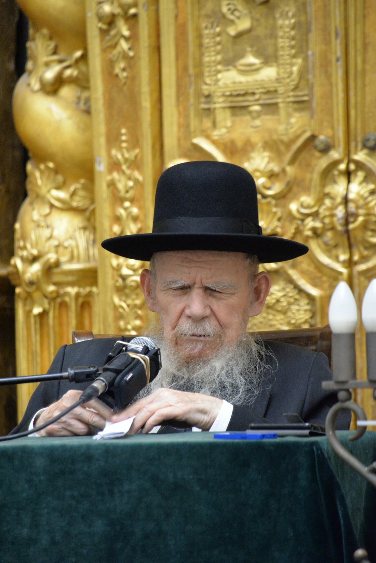 אלפים בעצרת הספד לגר"נ קרליץ זצ"ל בפוניבז'