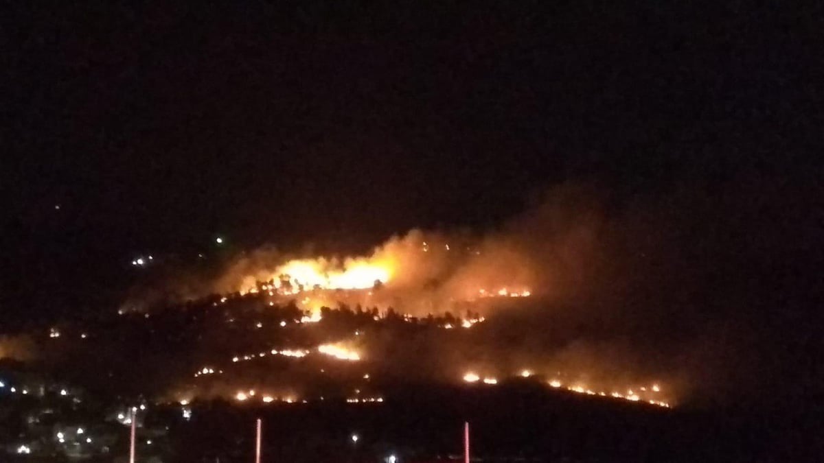 שריפת קוצים גדולה בסמוך לעפולה • צפו בתיעוד