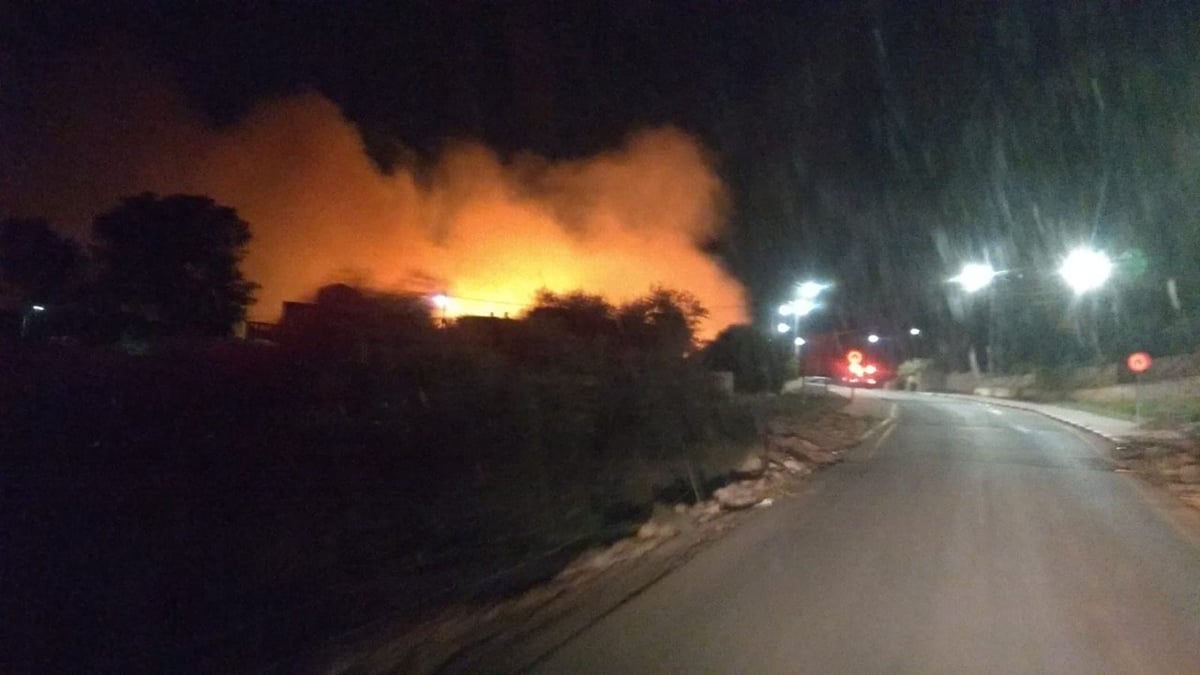 שריפת קוצים גדולה בסמוך לעפולה • צפו בתיעוד