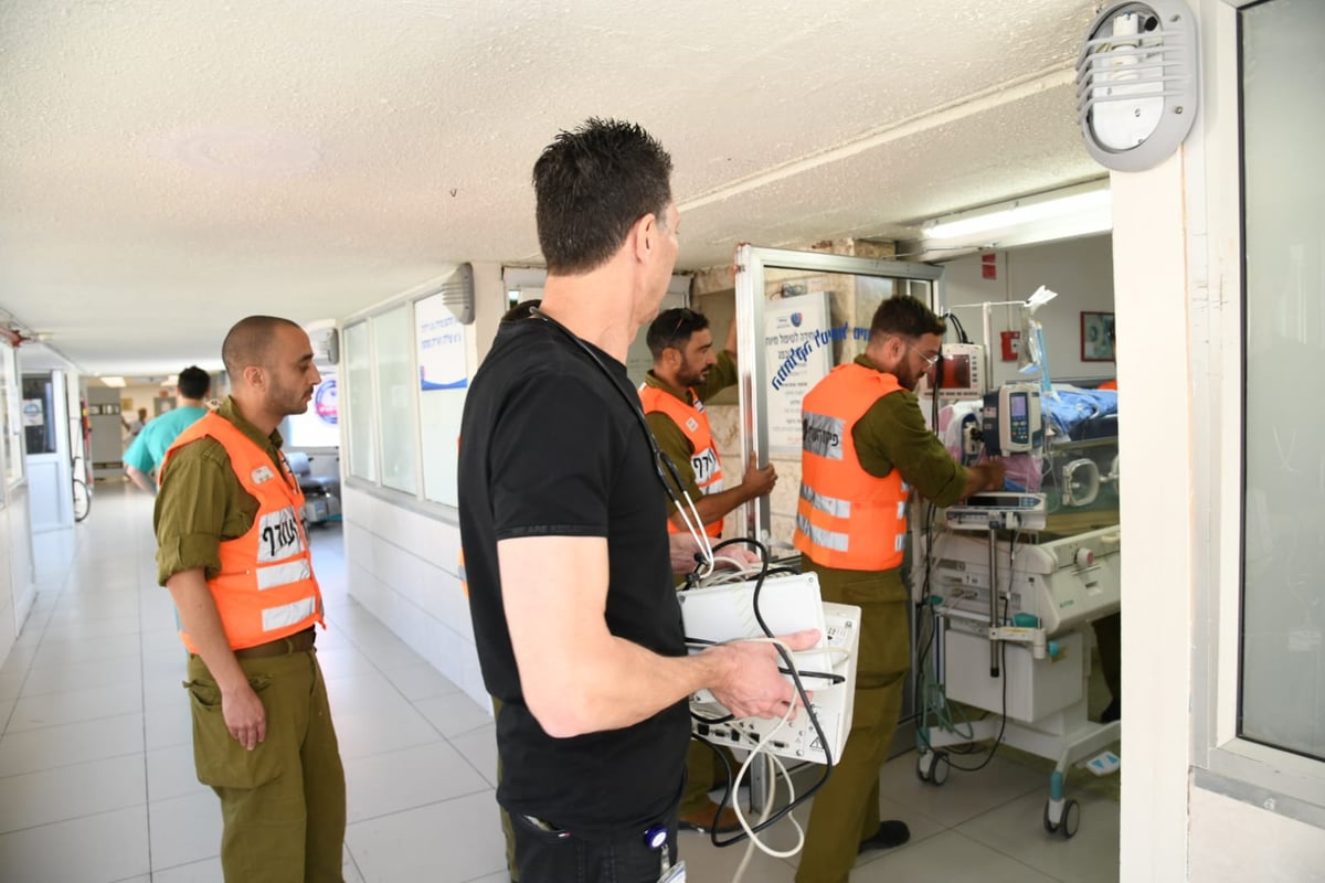 הילדים והתינוקות הועברו לאשפוז מוגן • צפו