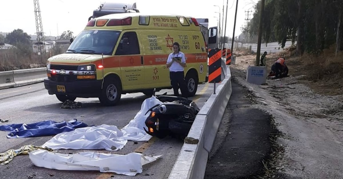 שני צעירים רכבו על אופנוע ונהרגו מפגיעת משאית