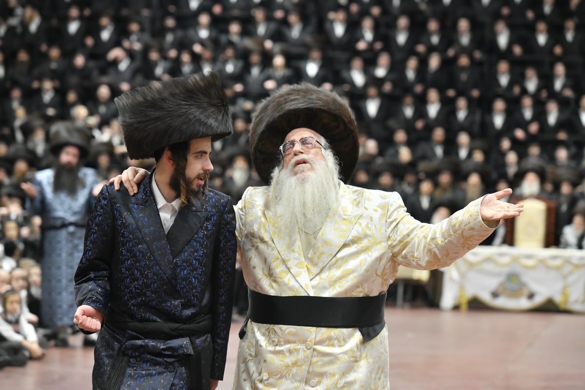 אלפים בשמחת החתונה לנכד הרבי מצאנז