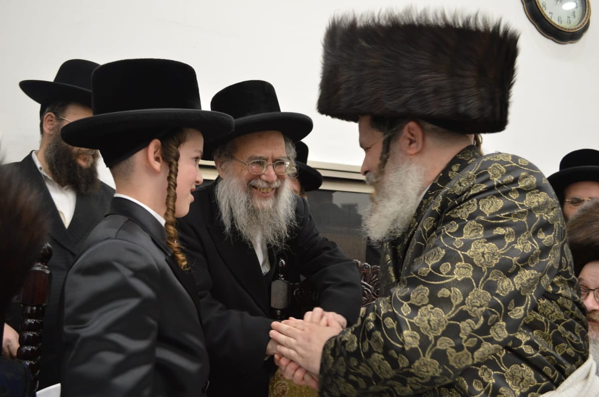 האדמו"ר מנדבורנה-ביתר ערך בר מצווה לבנו