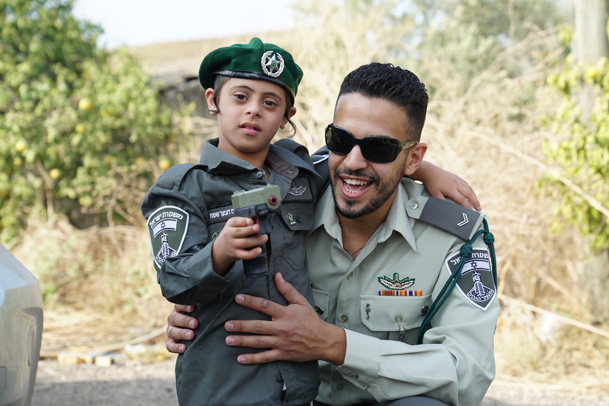 שלום דובער בן ה-7: שוטר מג"ב ליום אחד