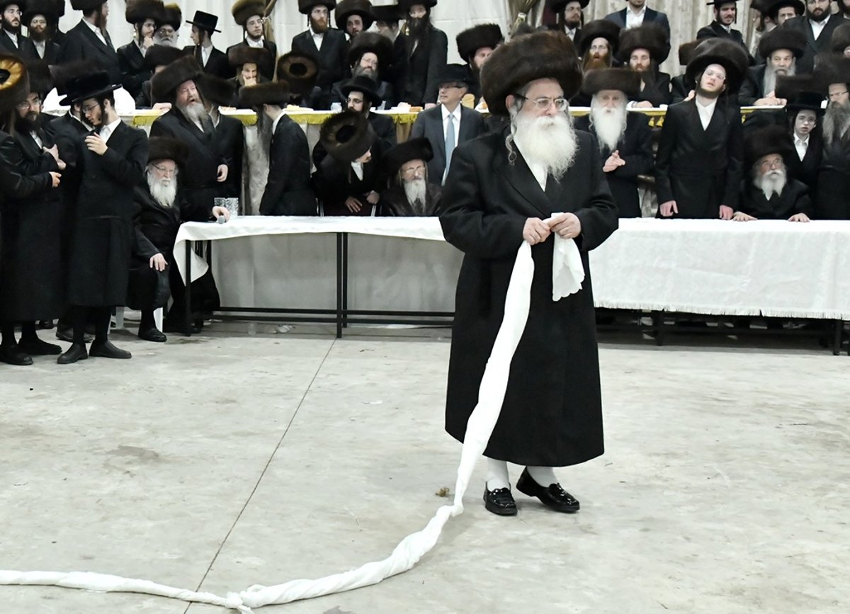 המונים השתתפו בשמחת בית מכנובקא וסאסוב