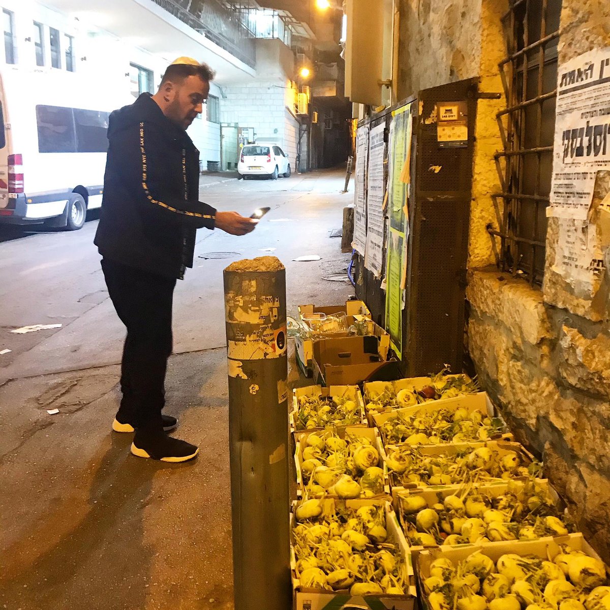 תיעוד: הקומיקאי ניקי גולדשטיין סייר במא"ש