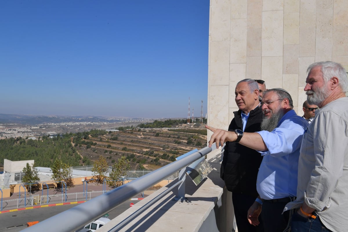 נתניהו בגוש עציון: "טראמפ תיקן כאן עוול היסטורי"