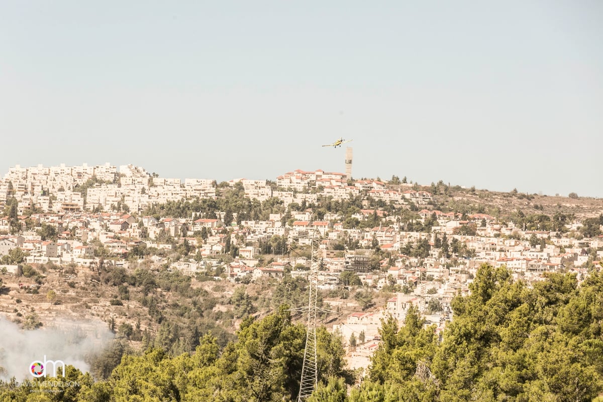 שריפה גדולה ליד מבשרת ציון; תושבים פונו