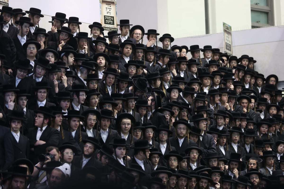 ילדי החמד קיבלו את פני האדמו"ר מסאטמר