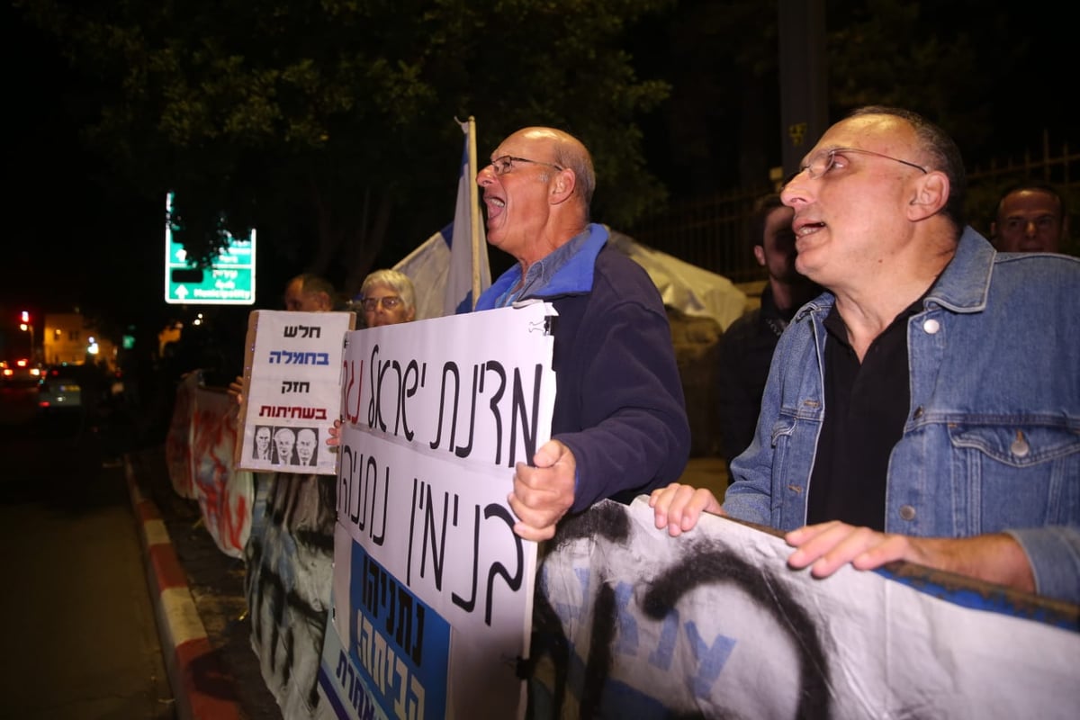 זעם מתפרץ: ה'ביביסטים' באו לתמוך בראש הממשלה