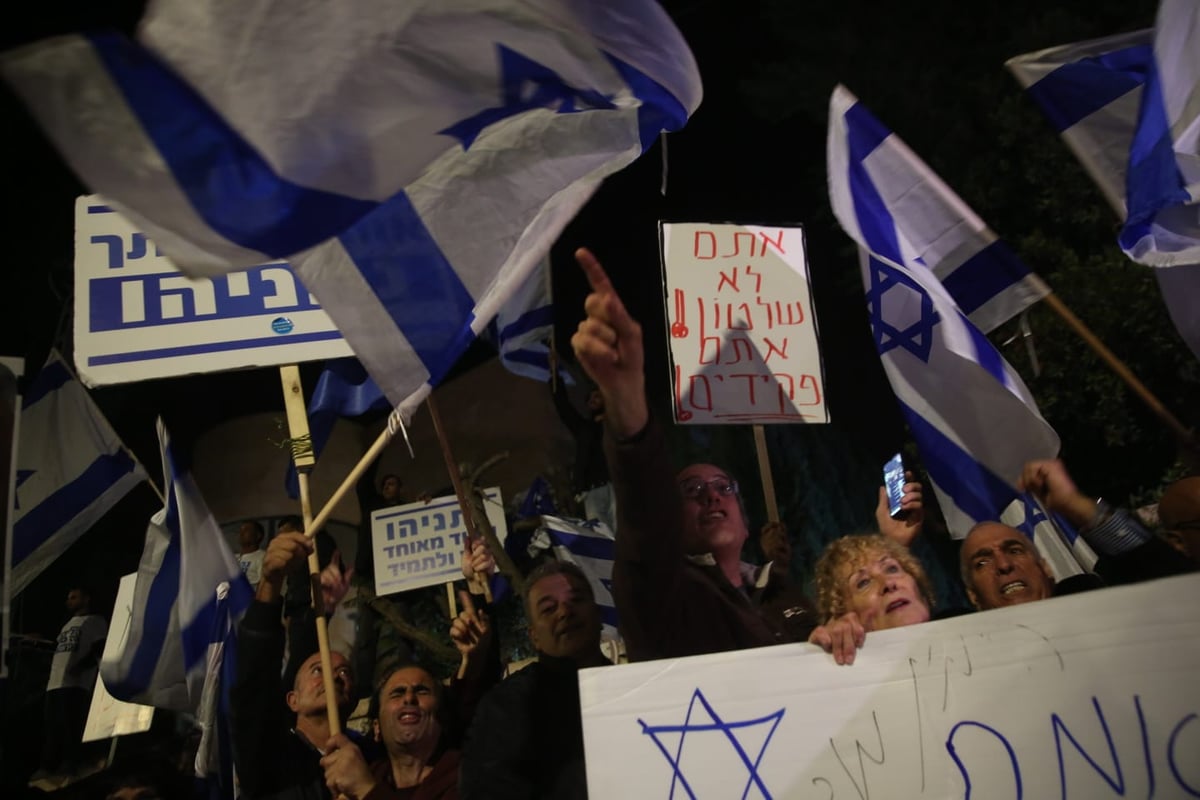 "ביבי מלך ישראל"; "אתם מרגשים אותי" • צפו