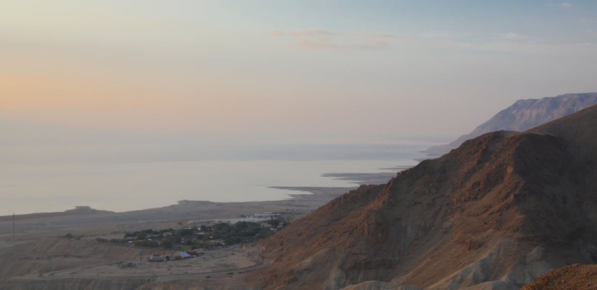 מדבר יהודה וים המלח בזריחה