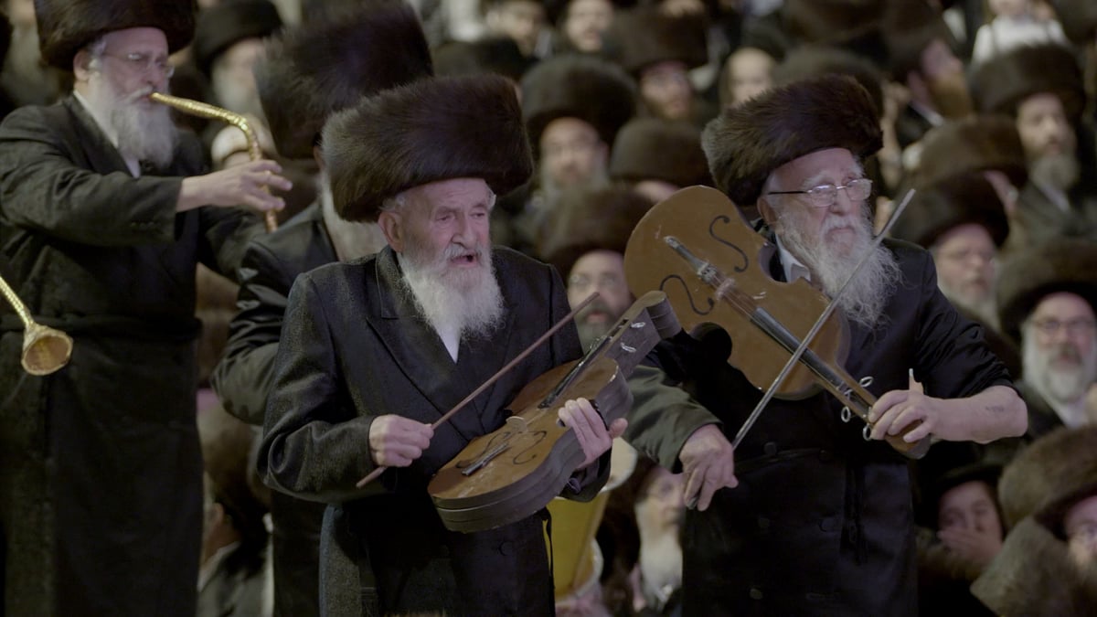 'מלכויות של מטה' • פרק 1: נקמתו של סנדר