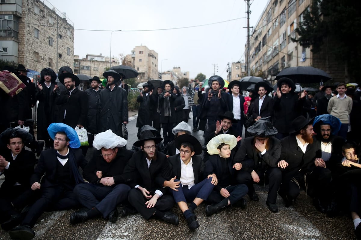 גלריה מסכמת: הפגנת הפלג שבתוך הפלג