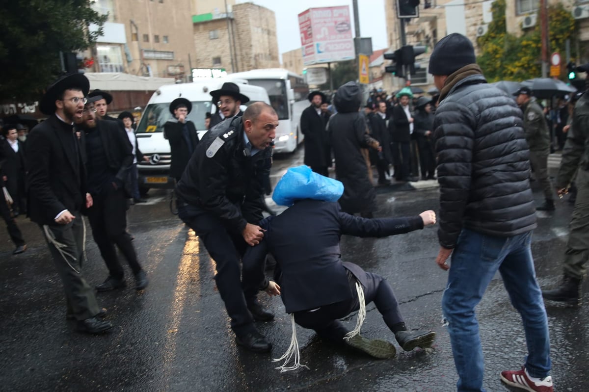 גלריה מסכמת: הפגנת הפלג שבתוך הפלג