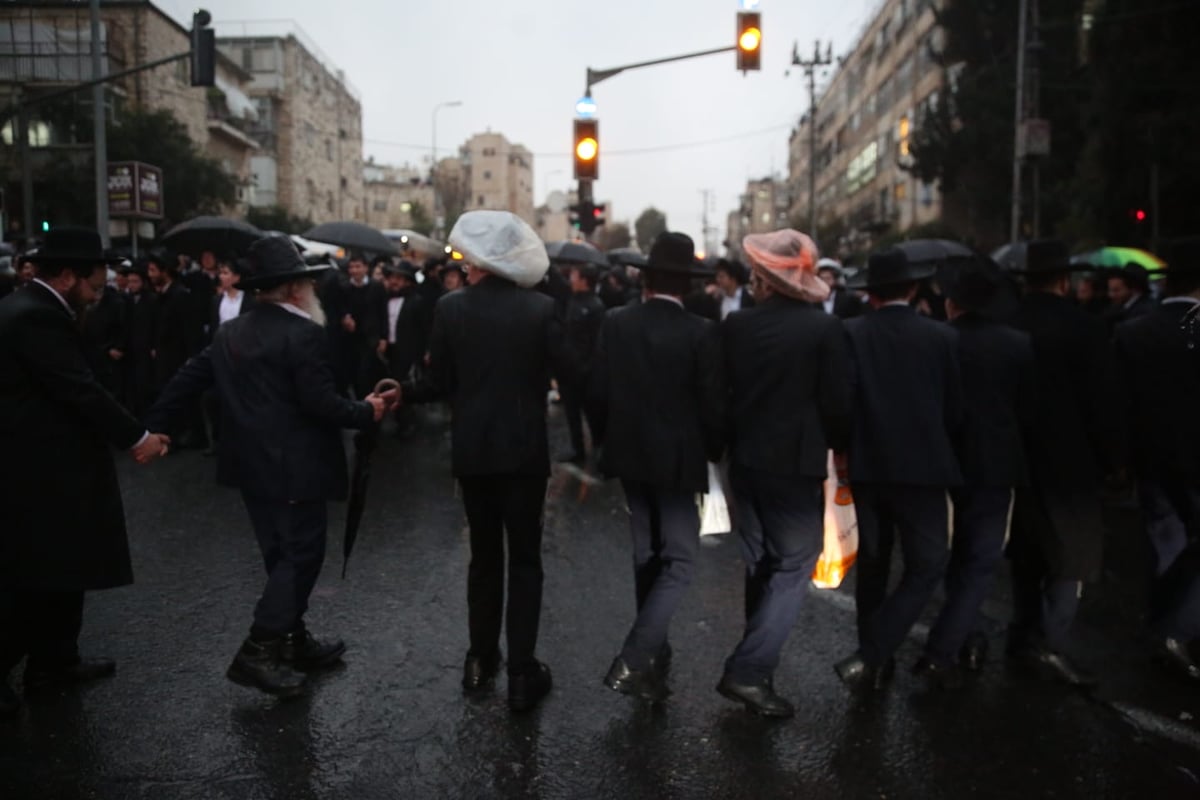 הפגנה סוערת בירושלים: אלימות ומעצרים