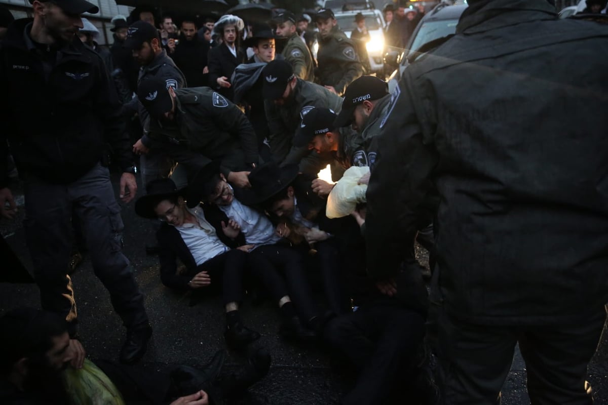 הפגנה סוערת בירושלים: אלימות ומעצרים