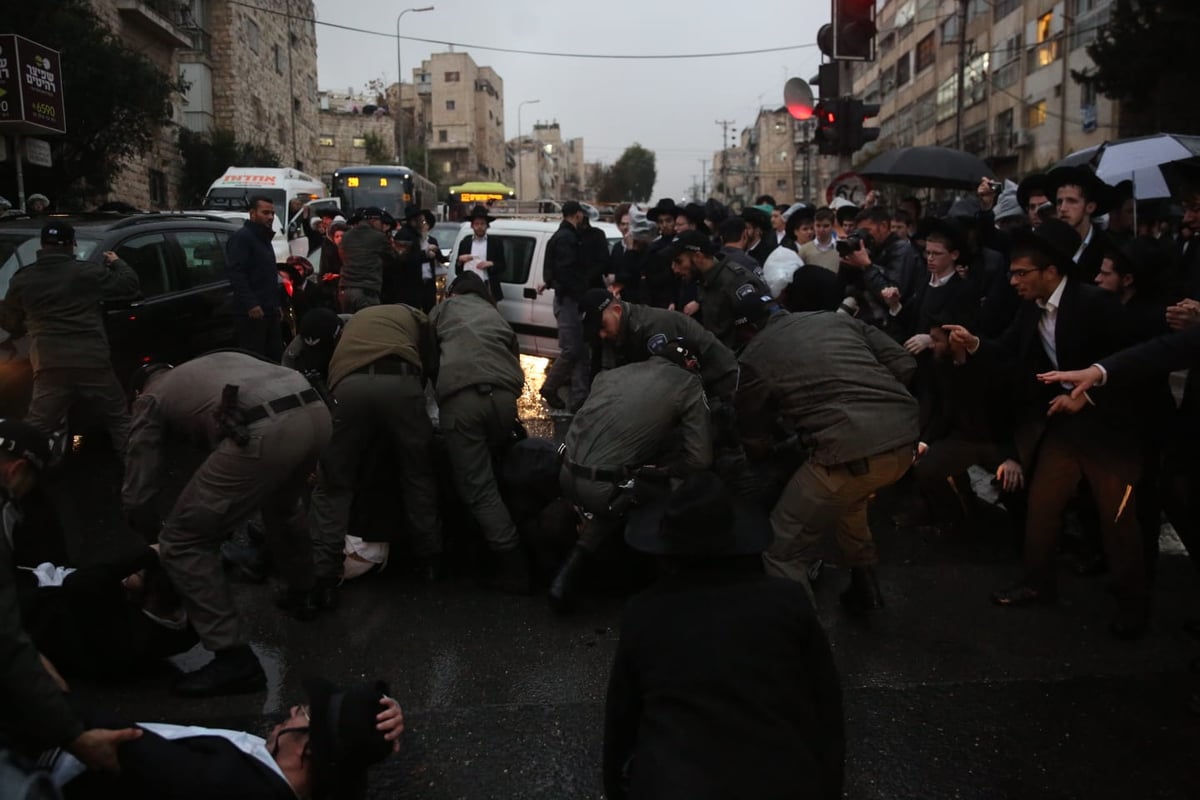 הפגנה סוערת בירושלים: אלימות ומעצרים