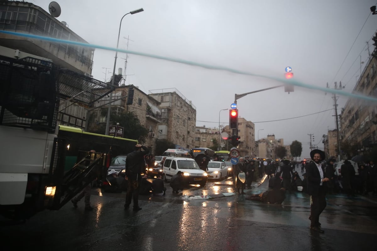 הפגנה סוערת בירושלים: אלימות ומעצרים