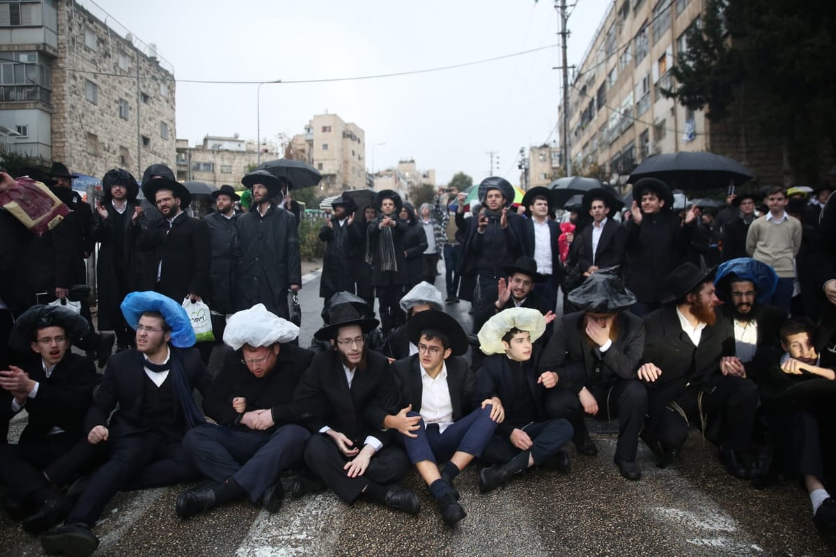 הפגנה סוערת בירושלים: אלימות ומעצרים