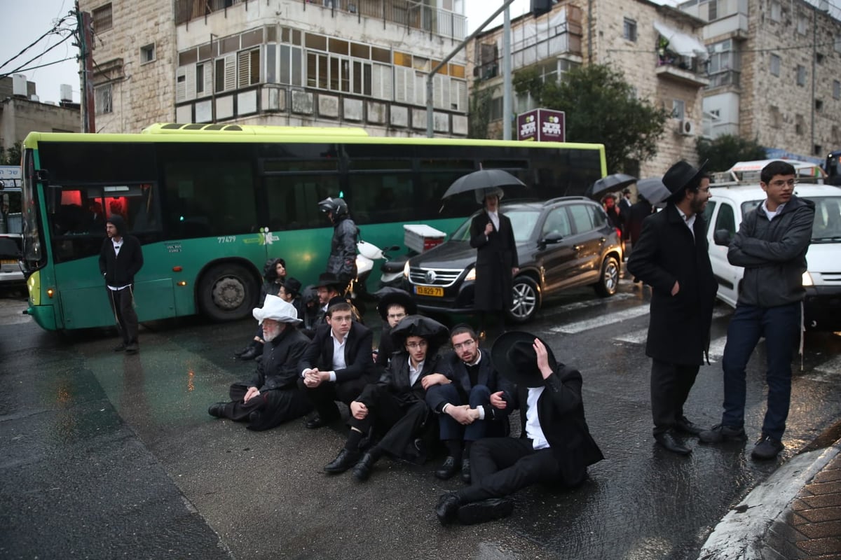 הפגנה סוערת בירושלים: אלימות ומעצרים