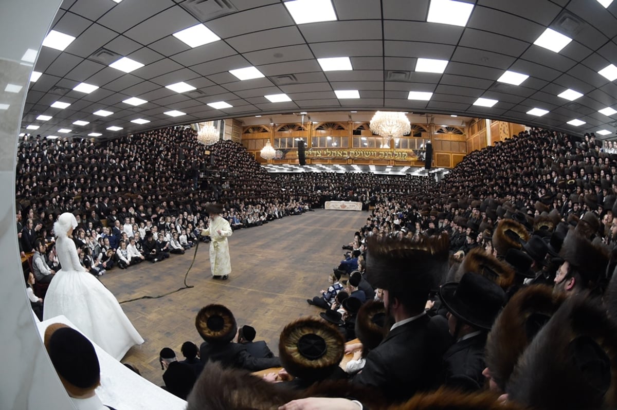 אלפים בשמחת החתונה לנכד האדמו"ר מסאטמר